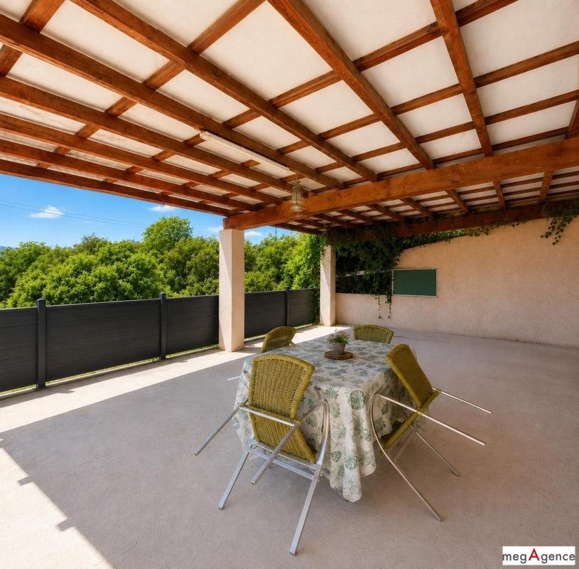 Maison à vendre, 121m², Pierrefeu-du-Var