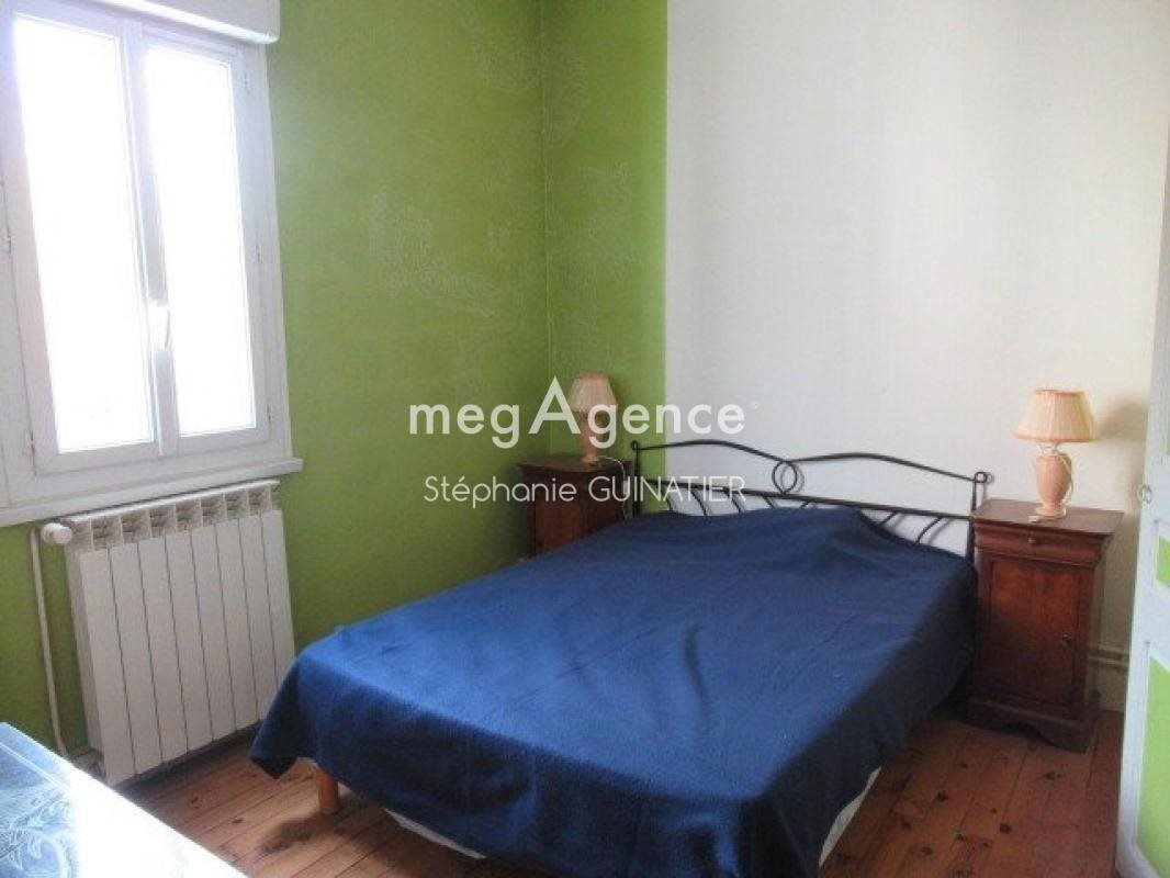 Maison à vendre, 106m², Saint-Yorre
