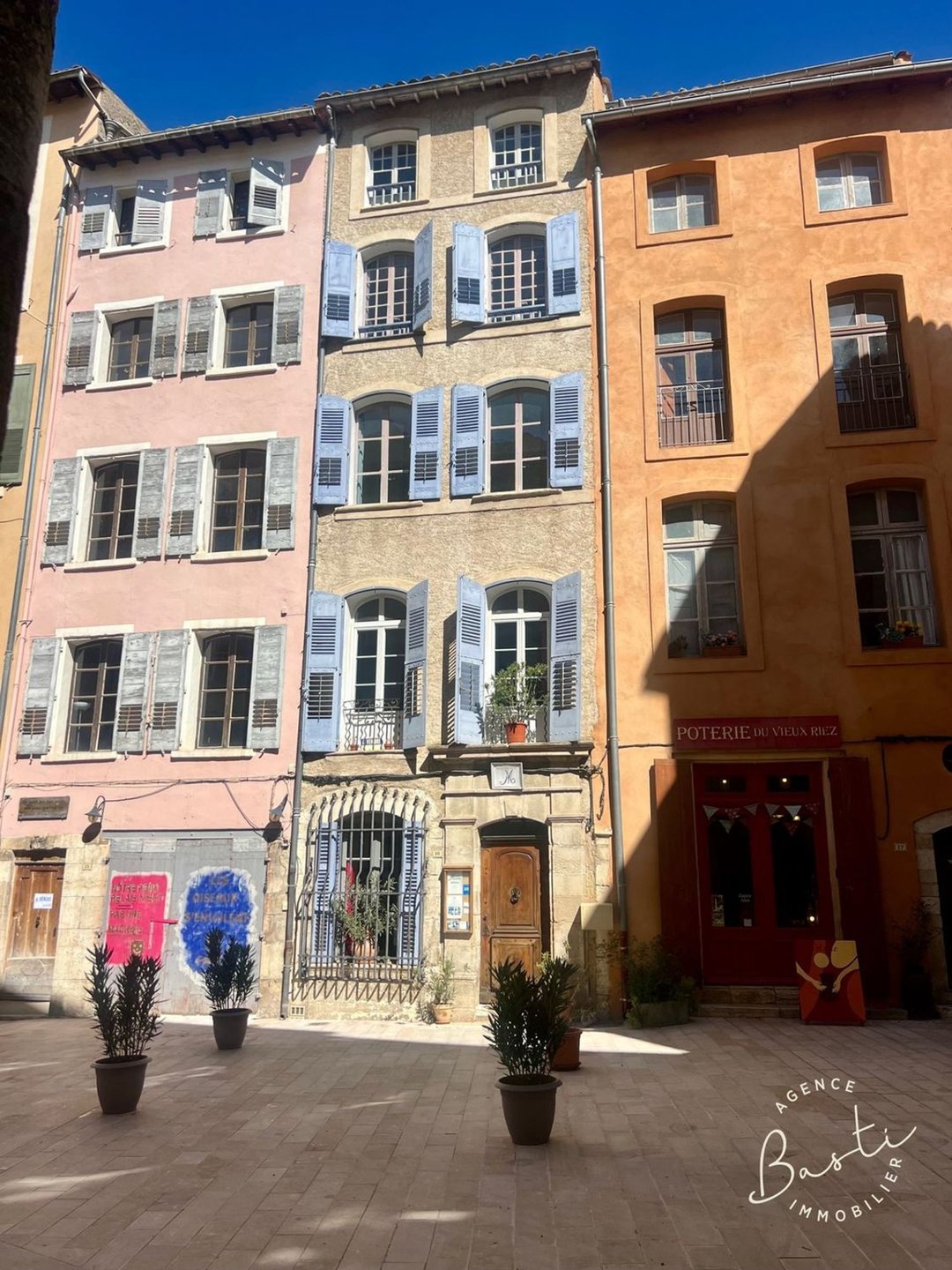 Maison à vendre, 270m², Riez
