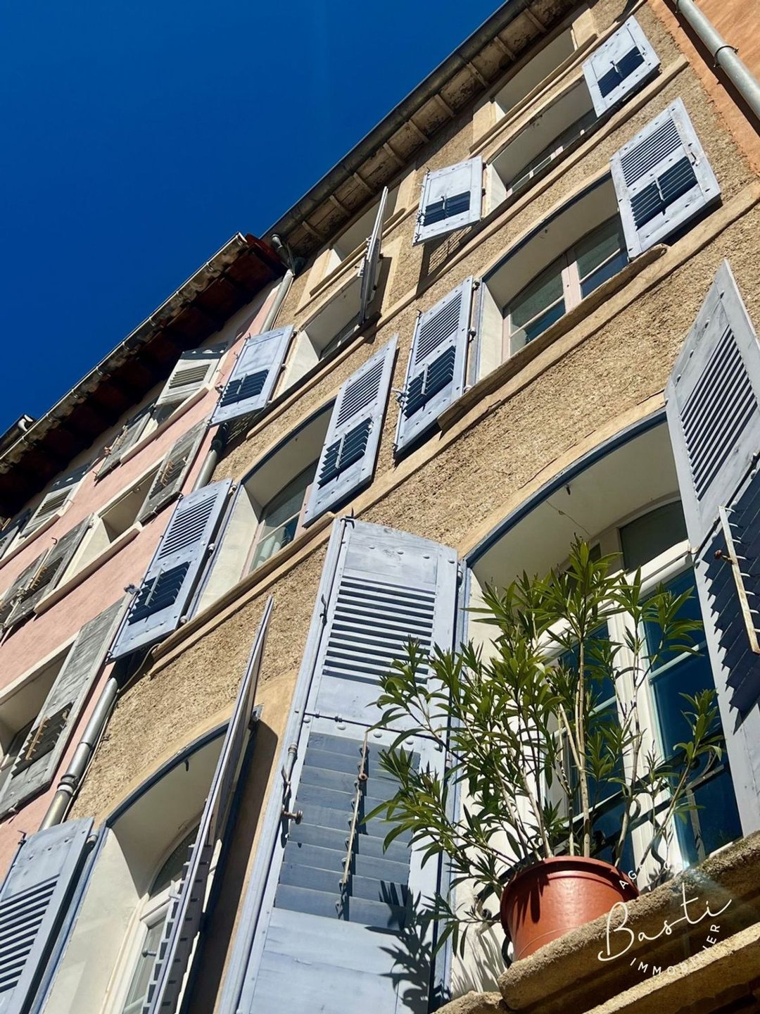 Maison à vendre, 270m², Riez