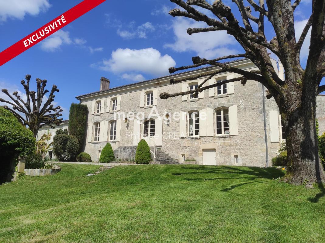 Maison à vendre, 410m², Saint-Jean-d'Angély