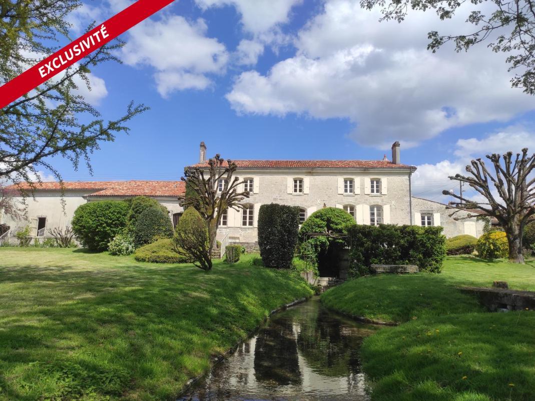 Maison à vendre, 410m², Saint-Jean-d'Angély