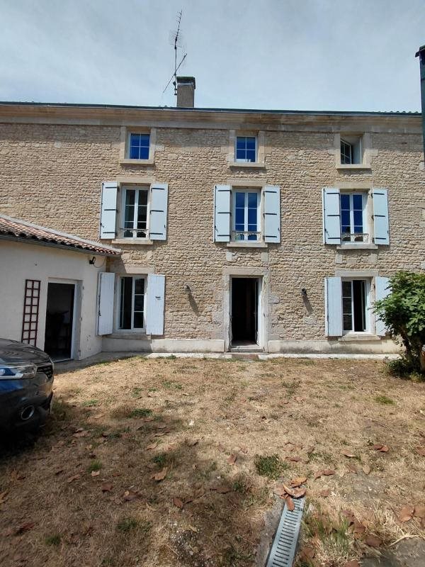 Maison à vendre, 241m², Saint-Maixent-l'Ecole