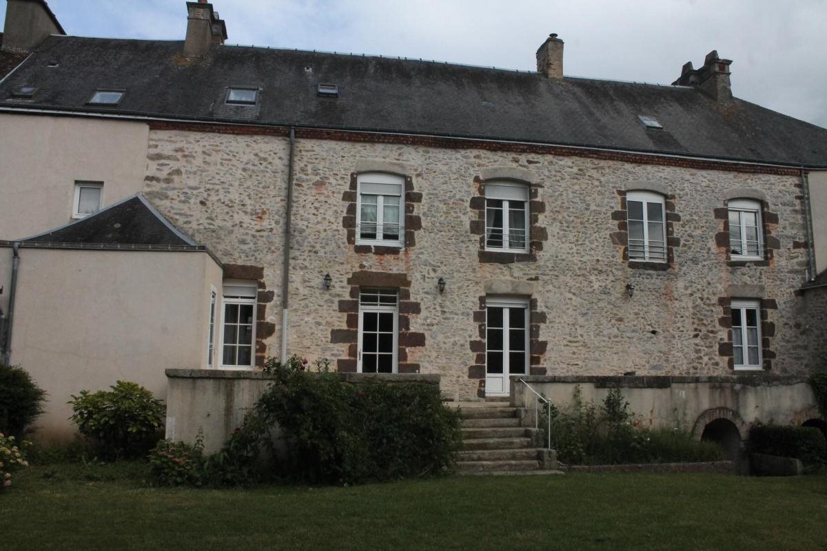 Maison à vendre, 220m², Fresnay-sur-Sarthe