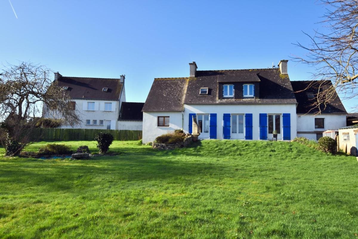 Maison à vendre, 125m², Plomodiern