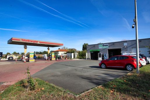 Local commercial 5 pièces 309 m² · à Tresses · 309 m² · 2 100 000 €