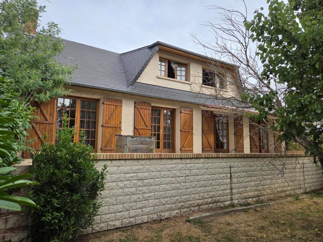 Maison à vendre, 145m², Saint-Léger-de-Rôtes