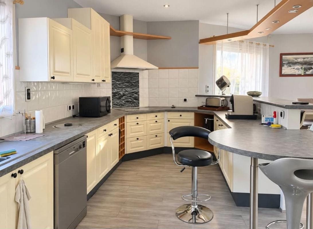 Maison à vendre, 145m², L'Honor-de-Cos