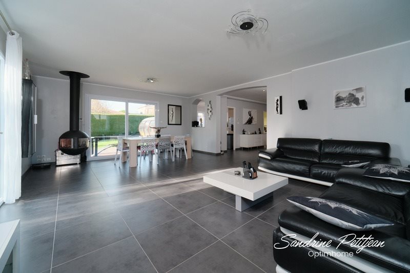 Maison à vendre, 140m², Ambérieux-en-Dombes
