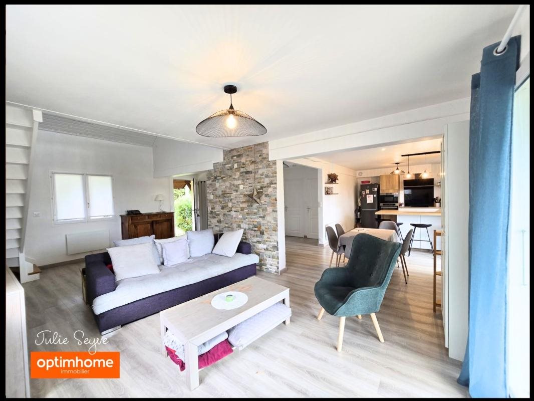 Maison à vendre, 101m², Cessy