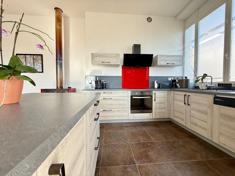 Maison à vendre, 109m², Le Chambon-Feugerolles