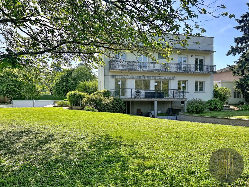 Maison à vendre, 251m², Montmerle-sur-Saône
