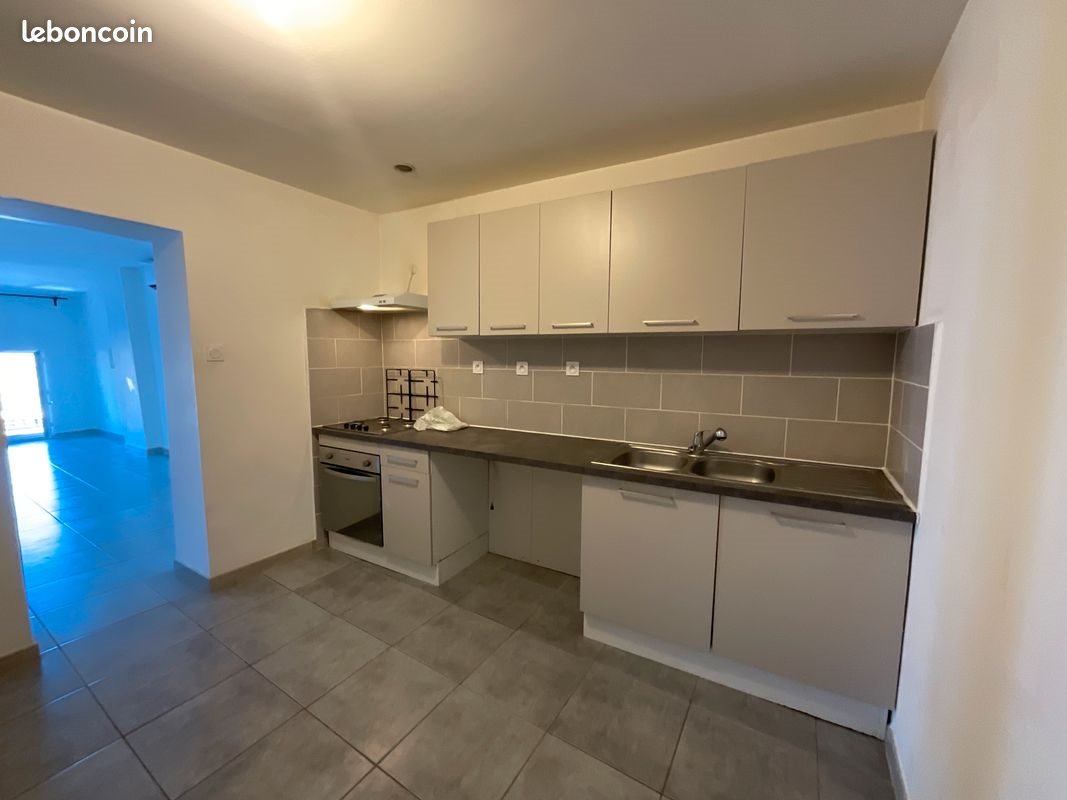 Appartement à louer, 81m², Orange