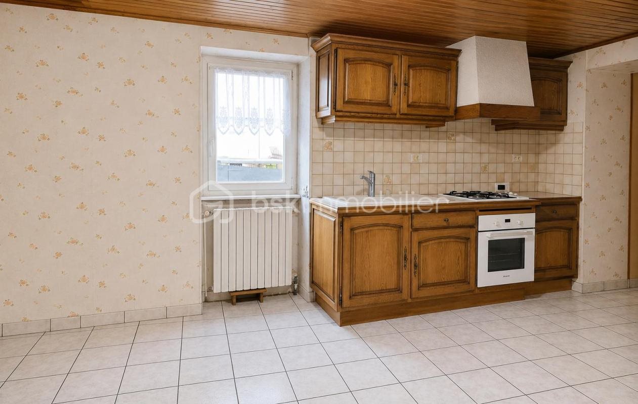Maison à vendre, 75m², Roiffieux