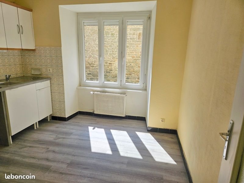 Appartement à louer, 96m², Quintin
