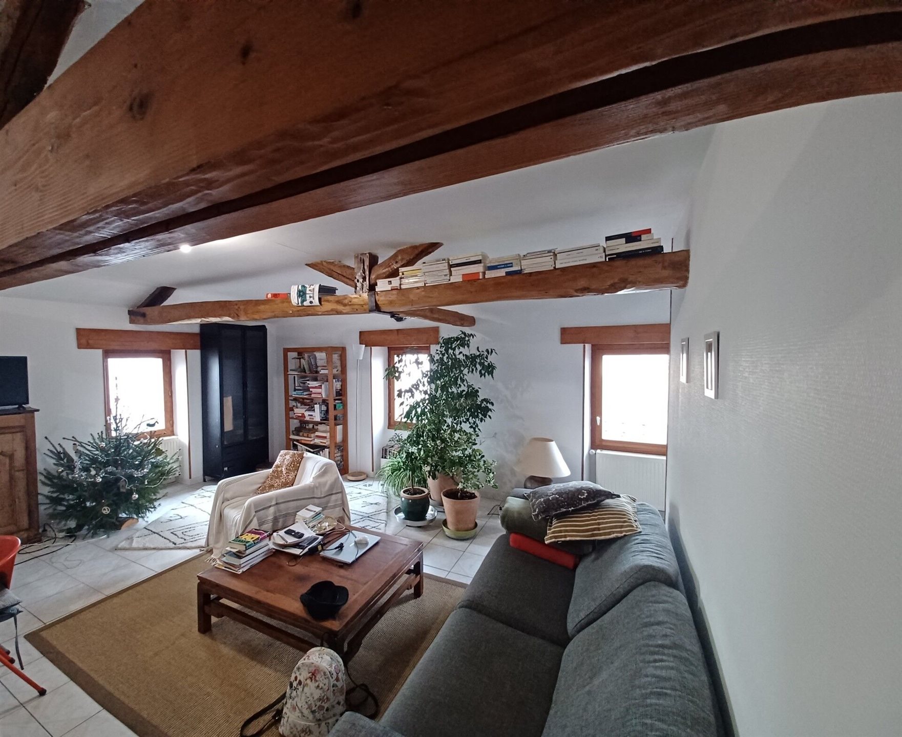 Appartement à louer, 94m², Douelle