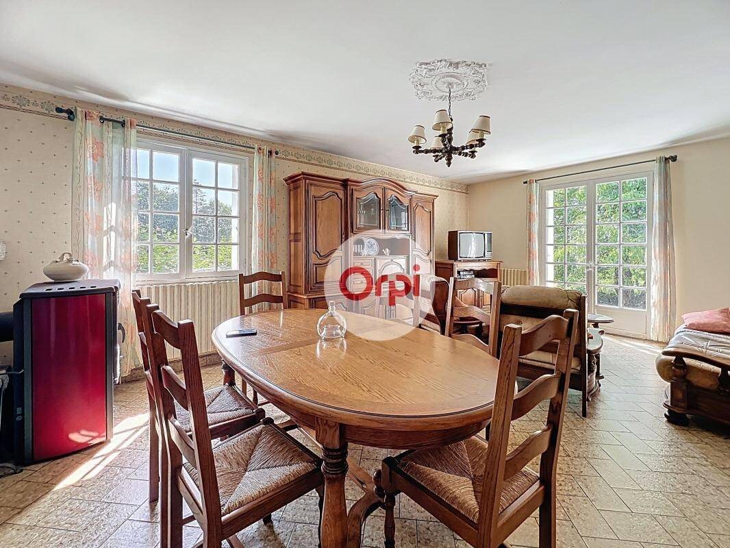 Maison à vendre, 180m², Pluherlin