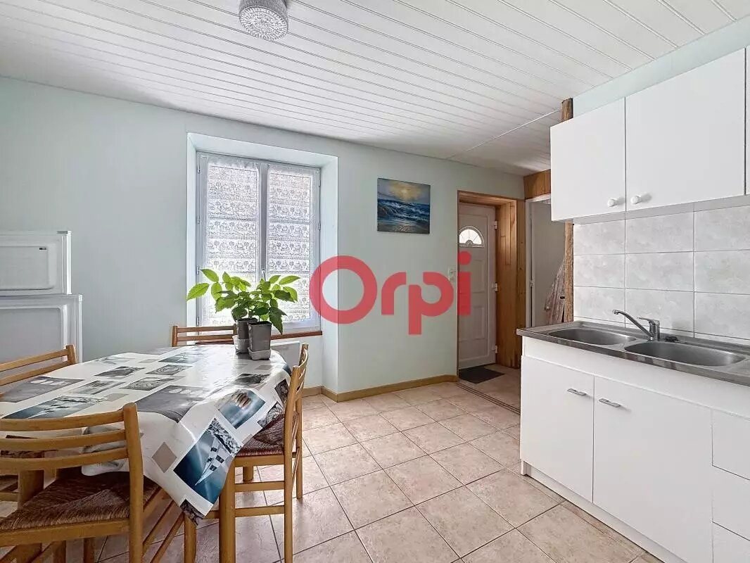 Maison à vendre, 101m², Ambon