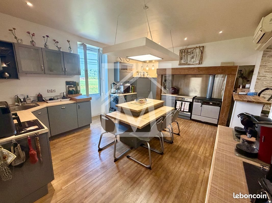 Maison à vendre, 238m², Coulaures