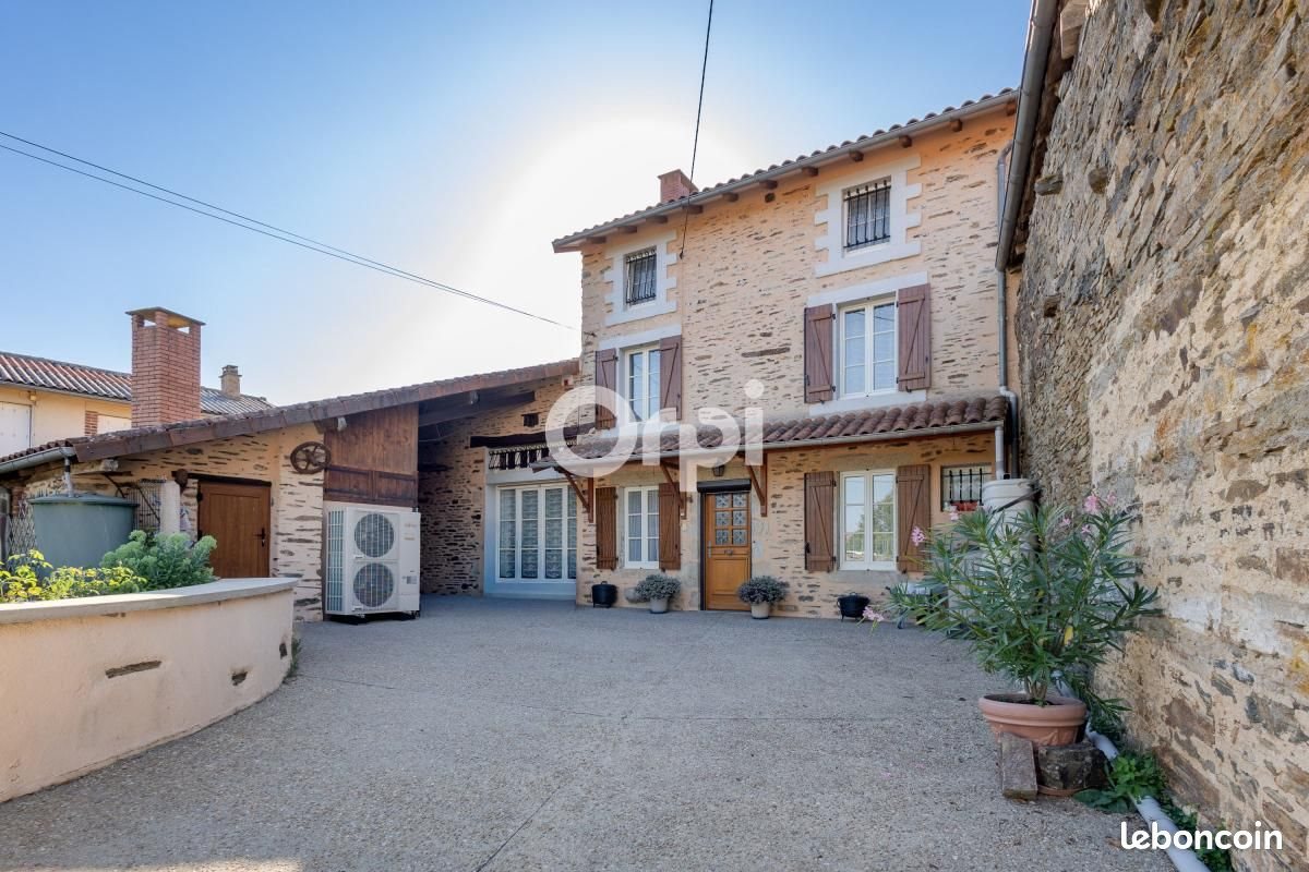 Maison à vendre, 139m², Cussac