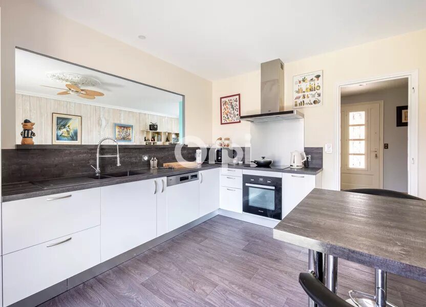Maison à vendre, 170m², Saint-Laurent-sur-Gorre