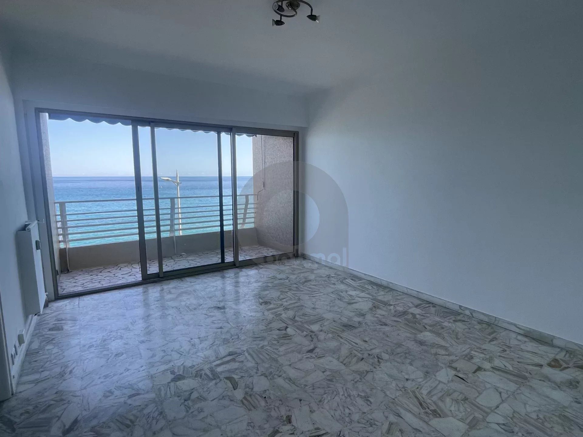 Appartement à louer, 27m², Menton