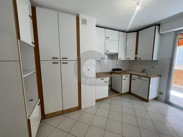 Appartement à louer, 52m², Menton