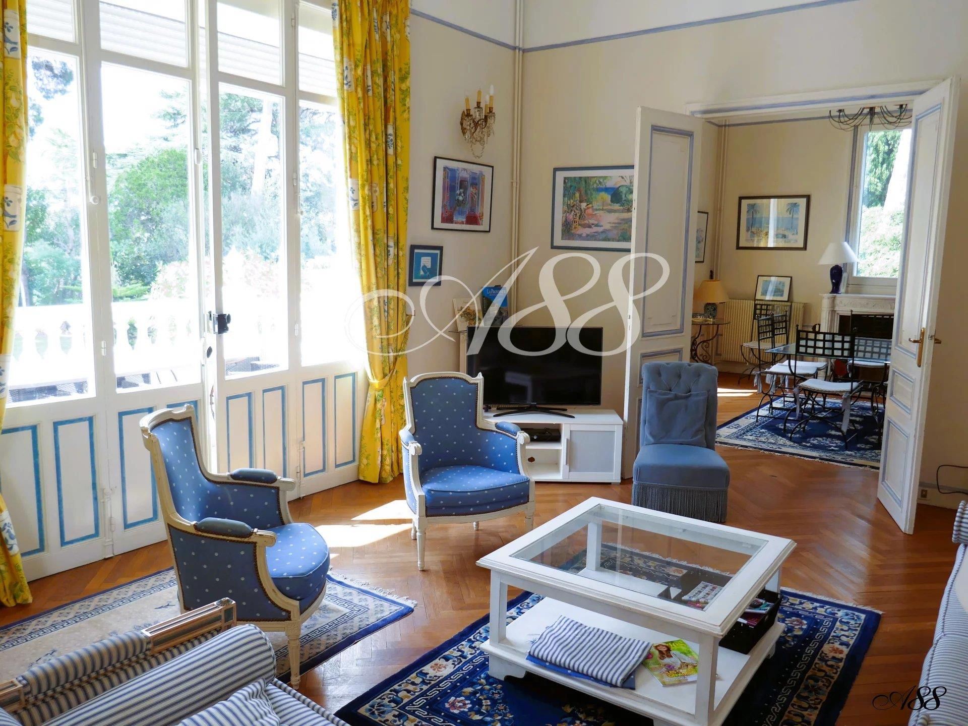 Maison à vendre, 360m², Saint-Raphaël