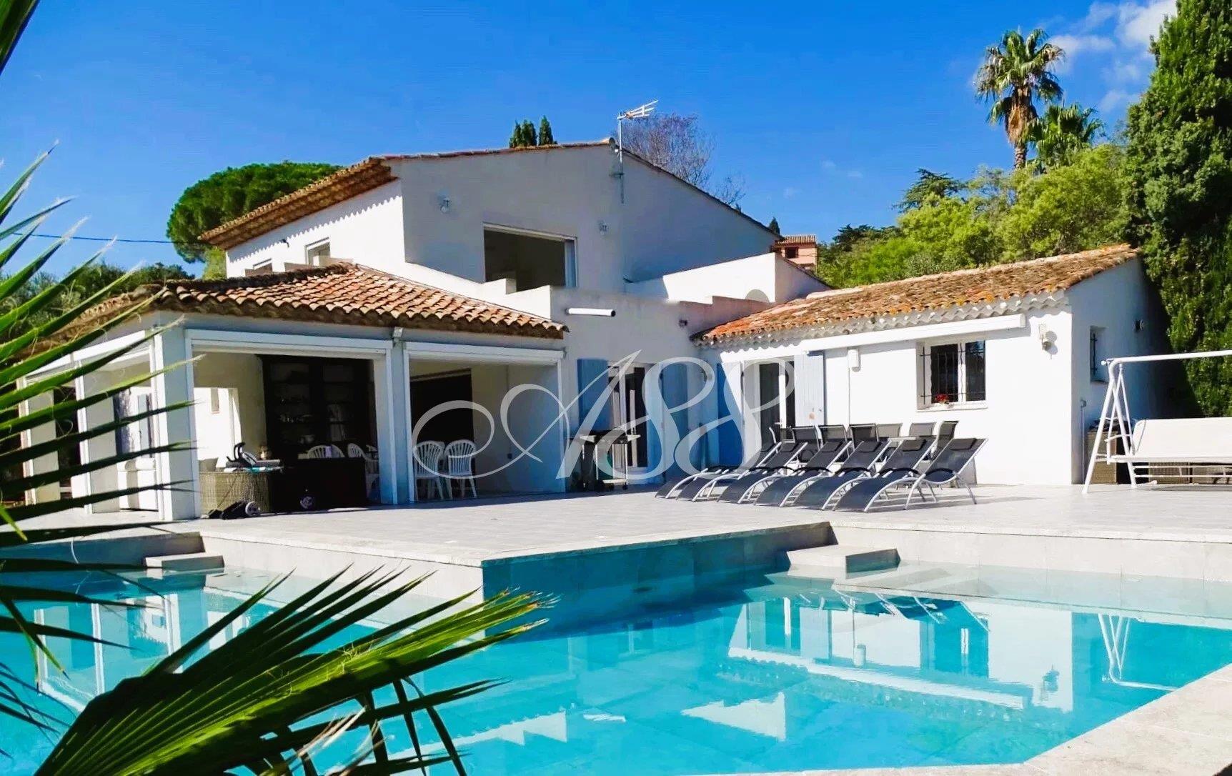 Maison à vendre, 300m², Grimaud