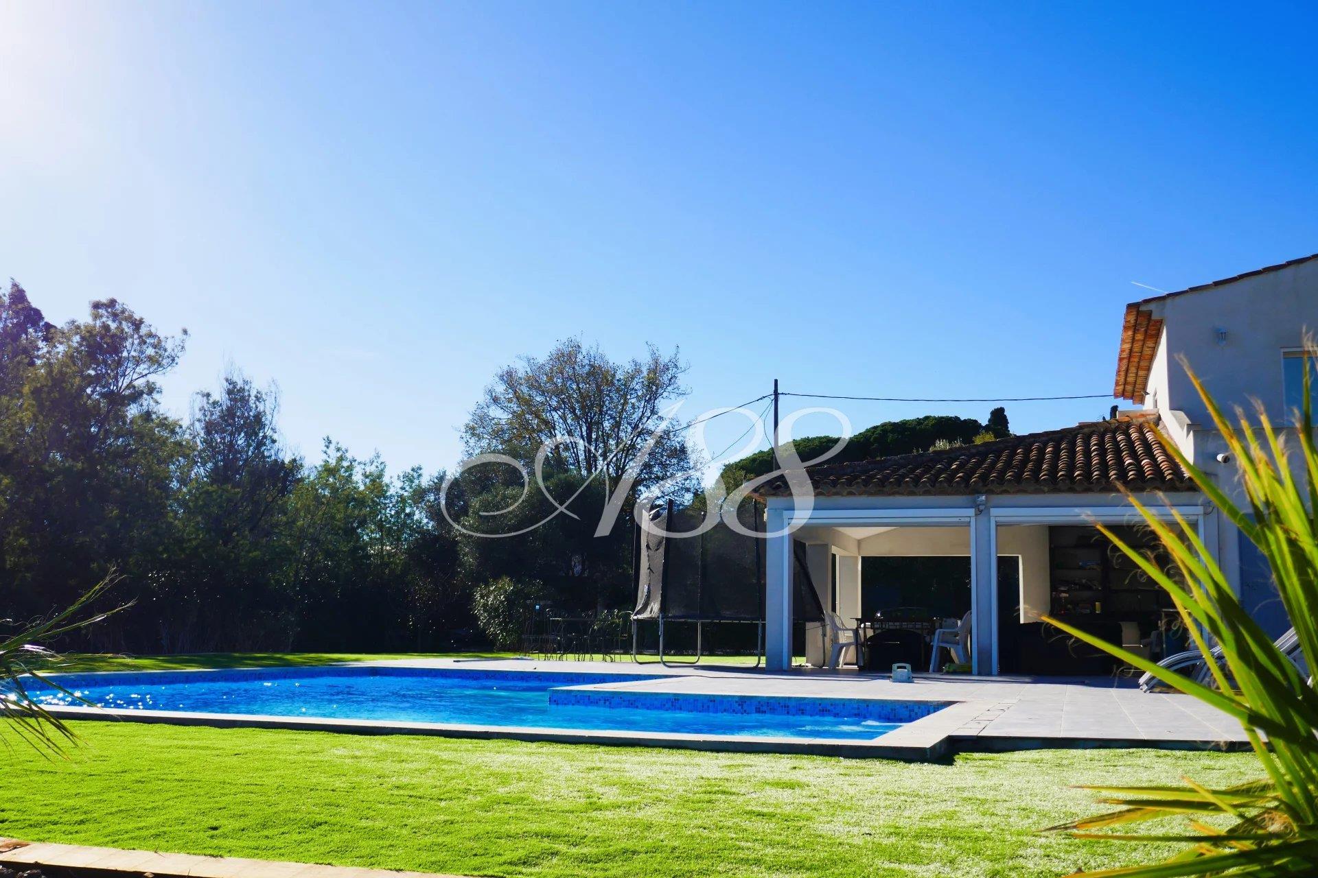 Maison à vendre, 300m², Grimaud
