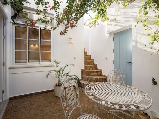 Advert pic 0