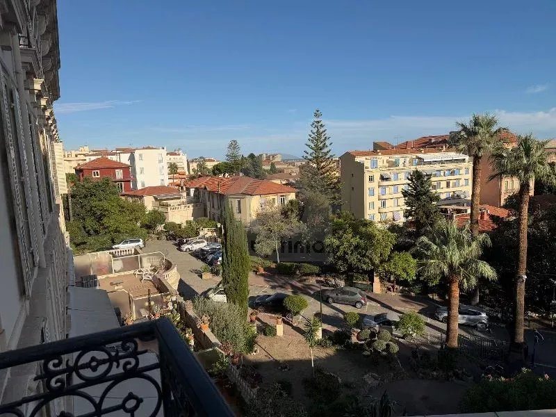 Appartement à louer, 26m², Menton
