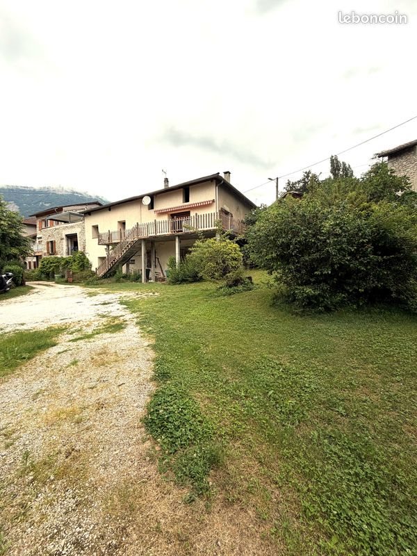 Maison à vendre, 270m², Saint-Nazaire-les-Eymes
