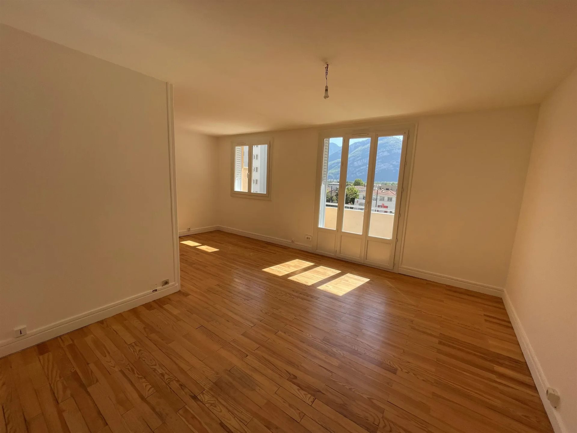 Appartement à louer, 62m², Saint-Egrève