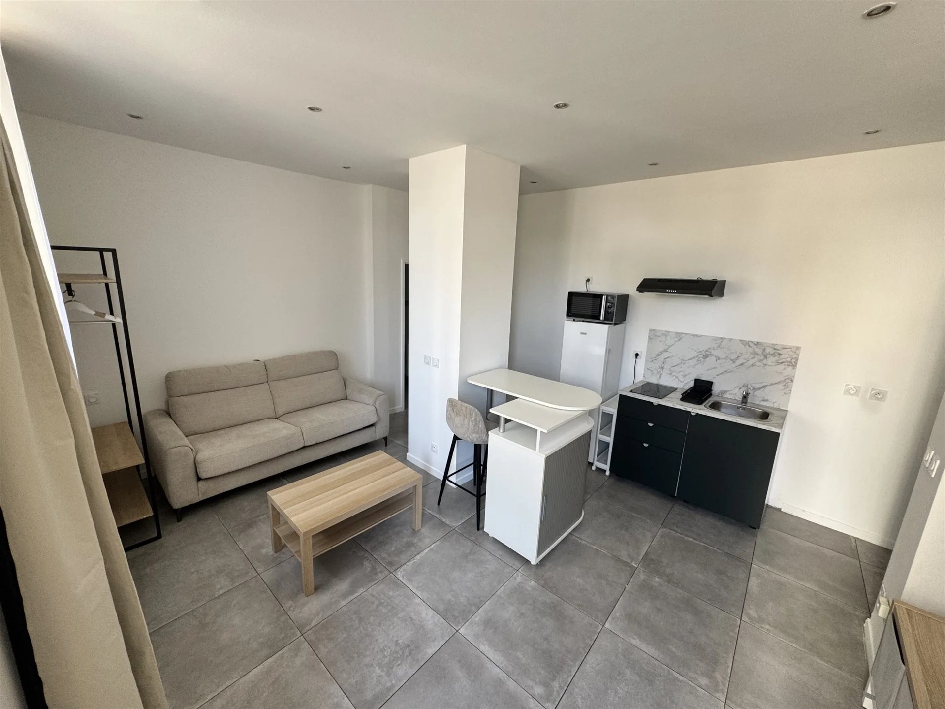 Appartement à louer, 25m², Vénissieux