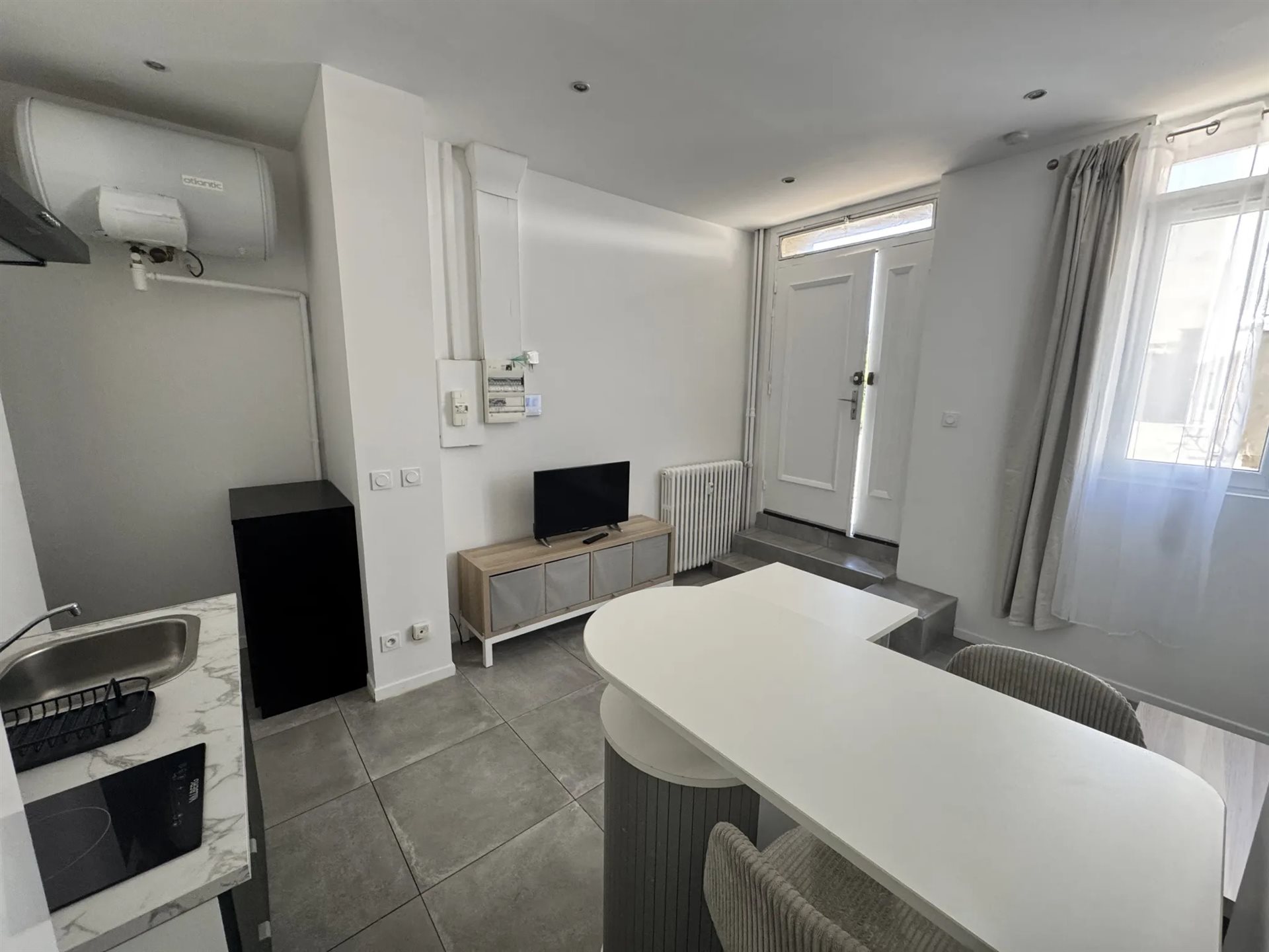 Appartement à louer, 25m², Vénissieux