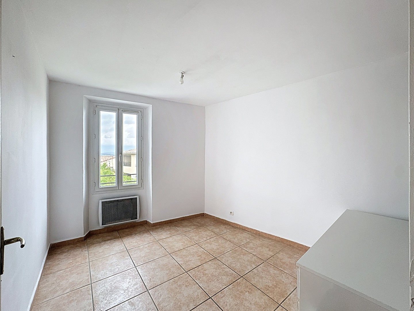 Appartement à vendre, 56m², Trets