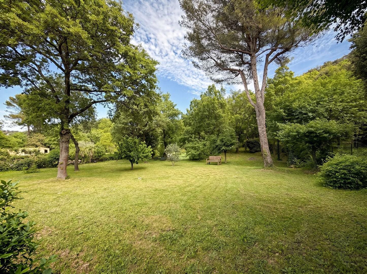 Maison à vendre, 165m², Simiane-Collongue
