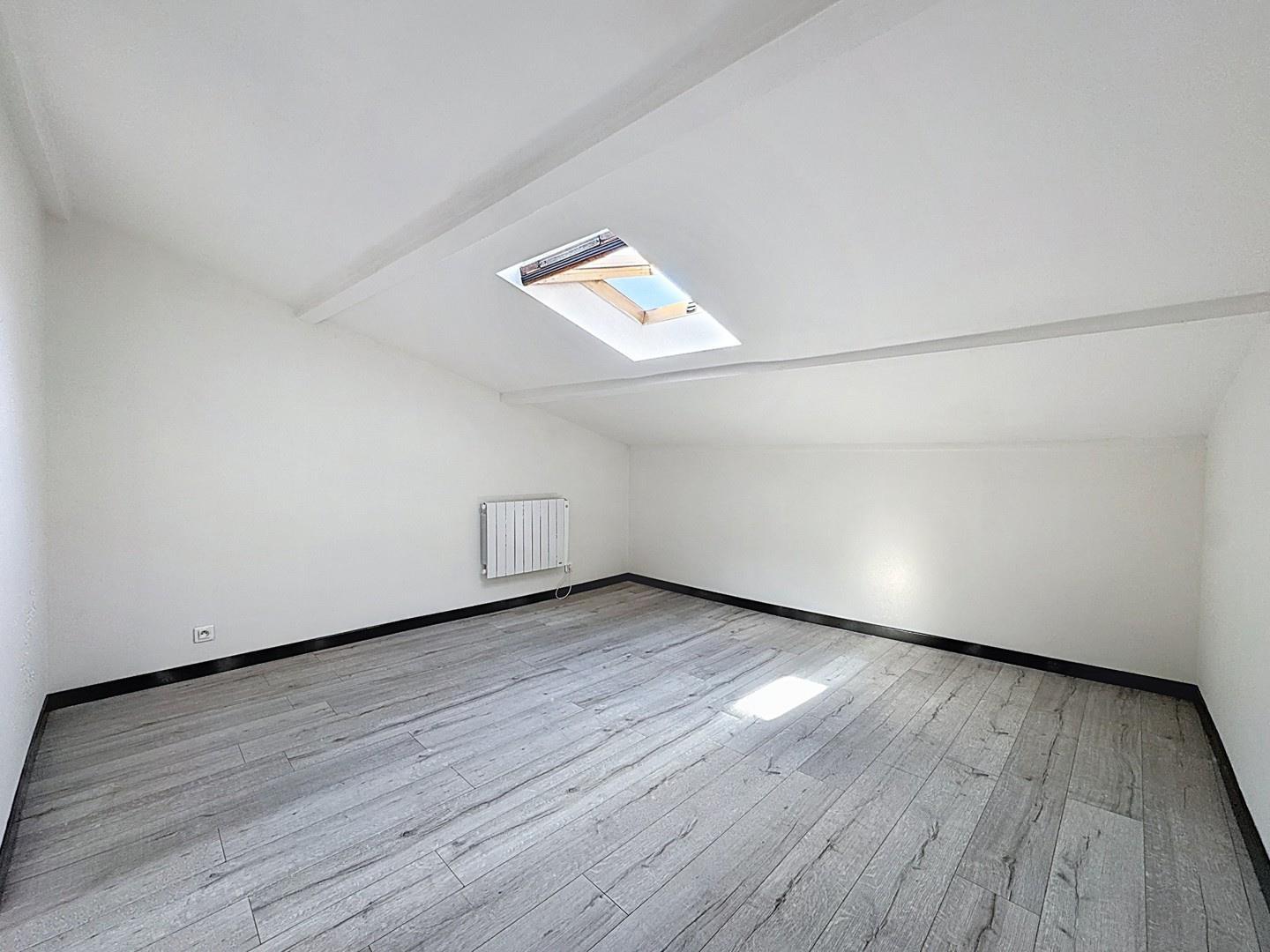 Appartement à vendre, 53m², Trets