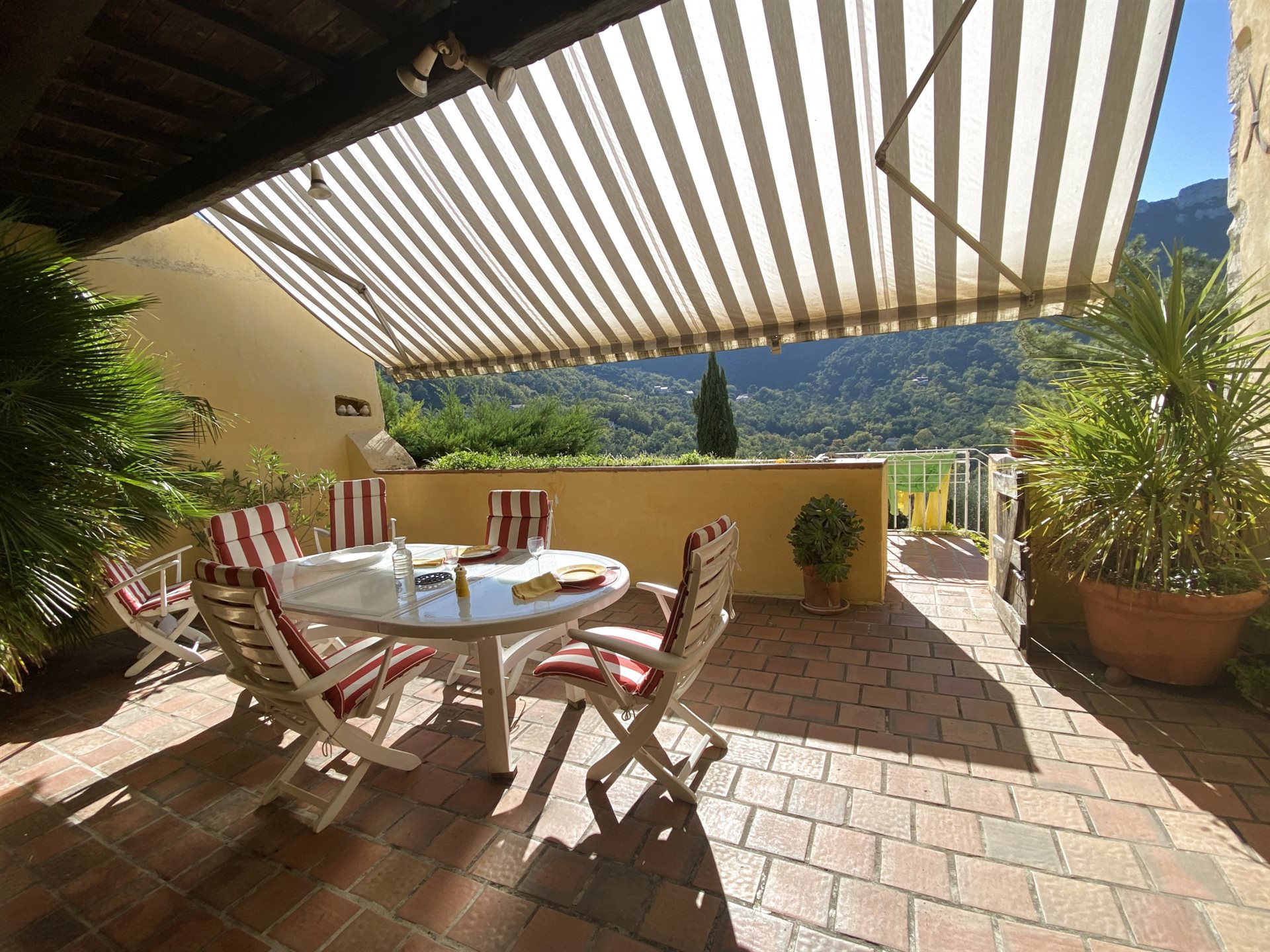 Maison à vendre, 204m², Mimet