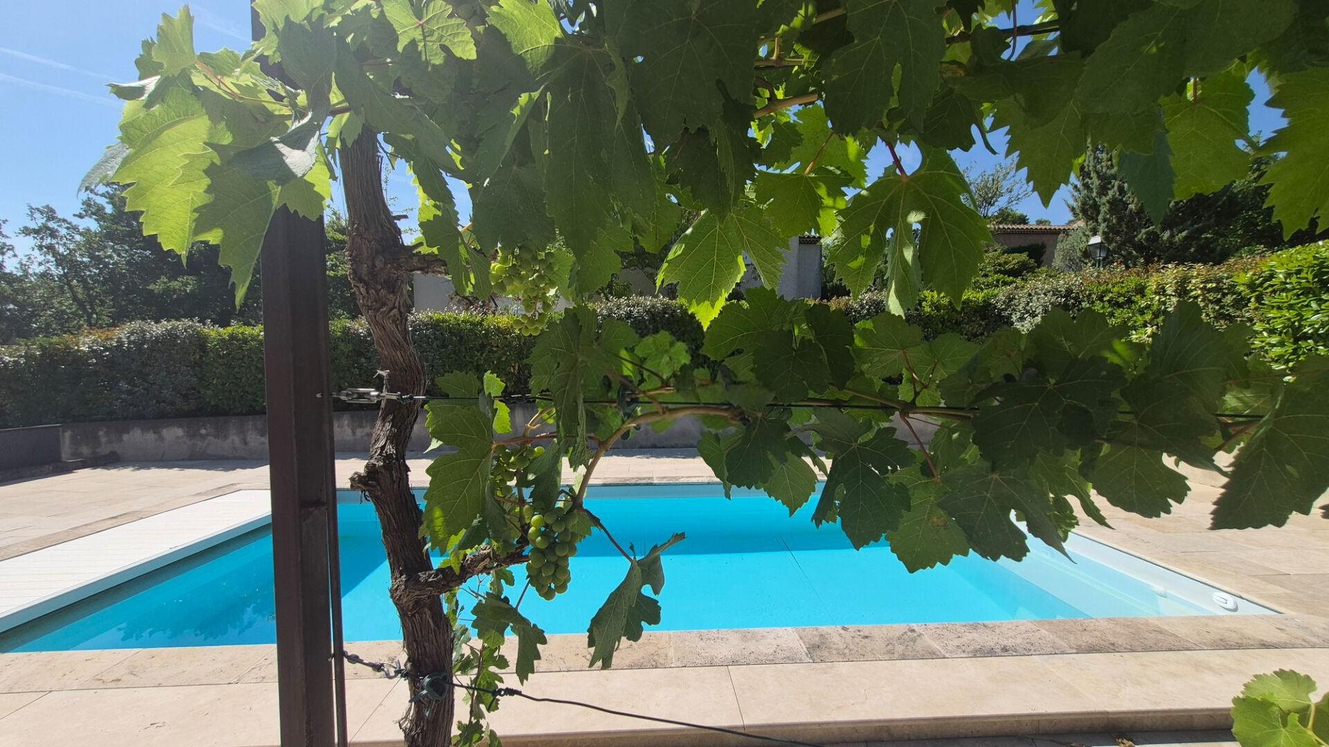 Maison à vendre, 146m², Châteauneuf-le-Rouge