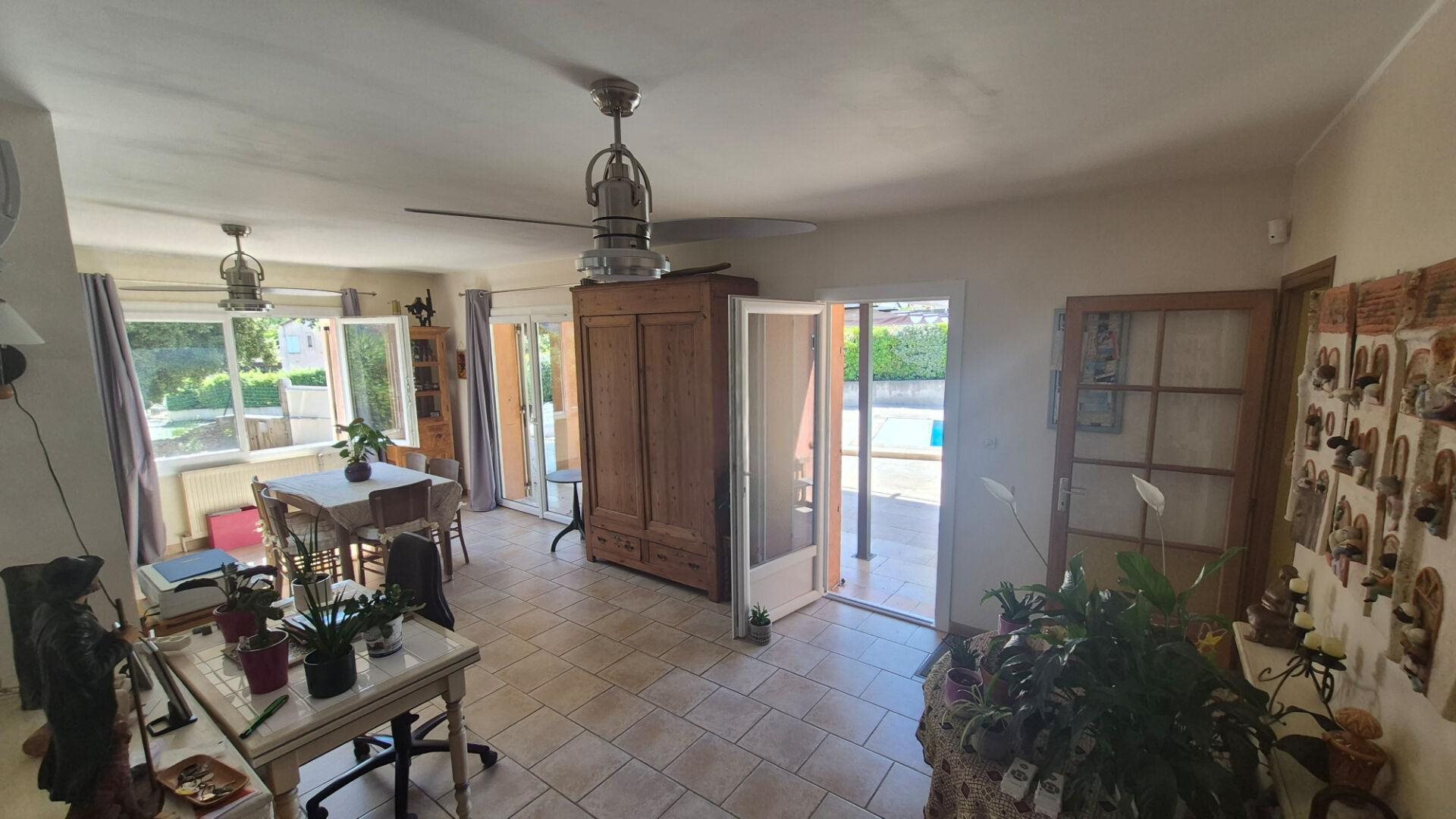 Maison à vendre, 146m², Châteauneuf-le-Rouge