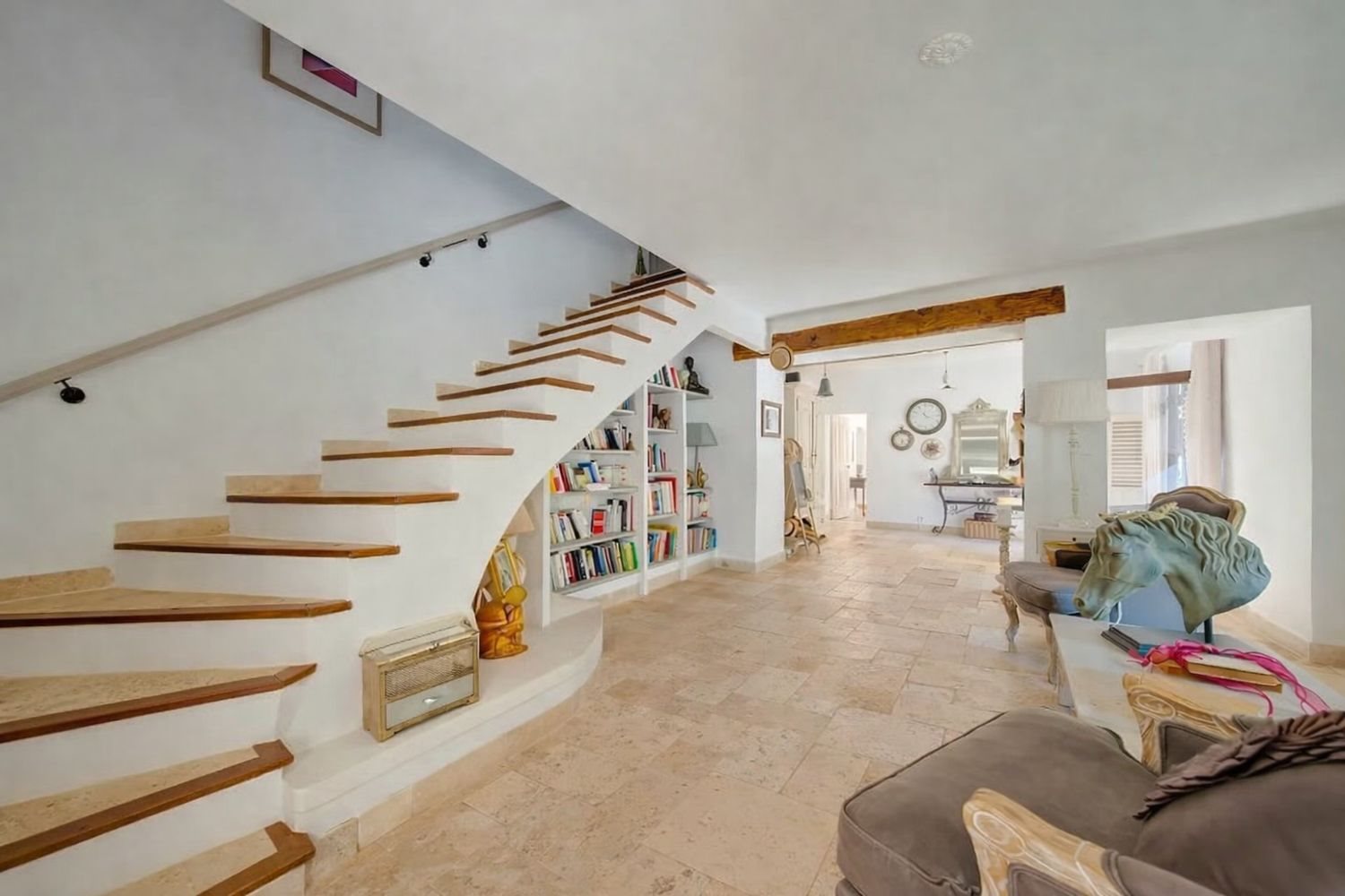 Maison à vendre, 292m², Lamanon