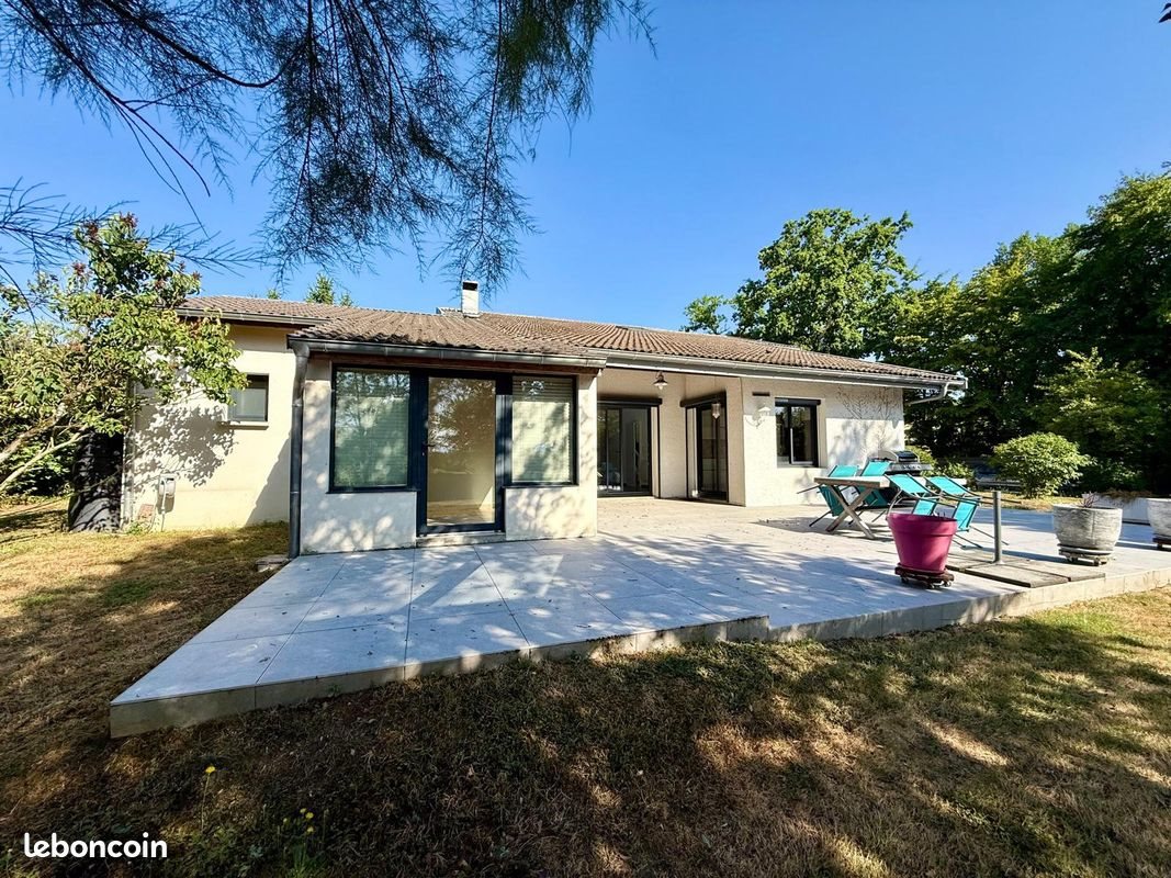 Maison à louer, 171m², Divonne-les-Bains