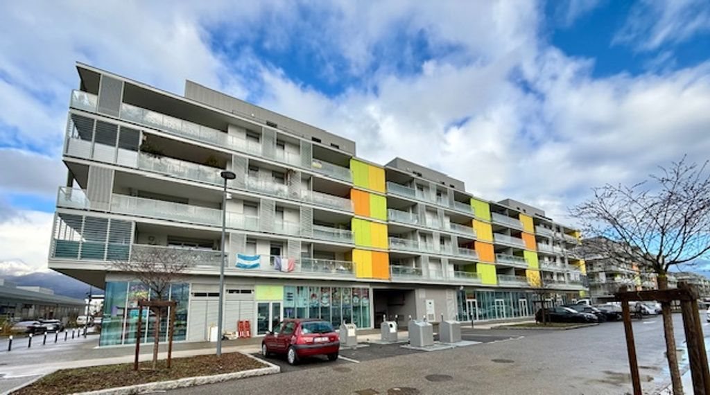 Appartement à vendre, 71m², Saint-Genis-Pouilly