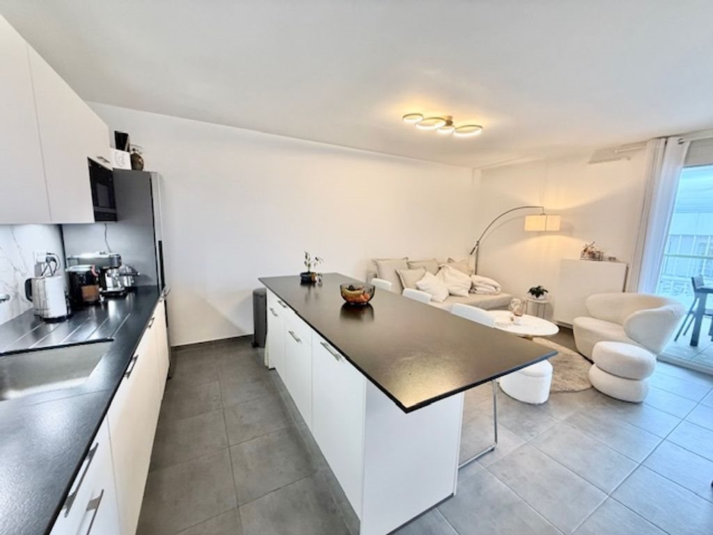 Appartement à vendre, 71m², Saint-Genis-Pouilly
