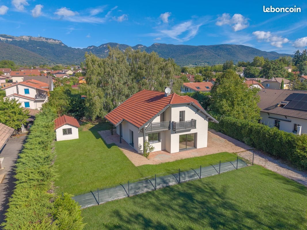 Maison à vendre, 175m², Cessy