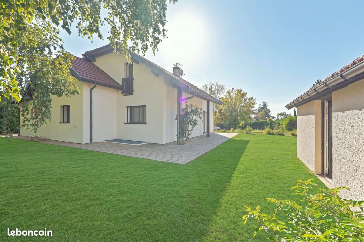 Maison à vendre, 175m², Cessy