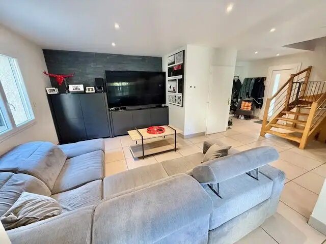 Maison à vendre, 107m², Saint-Genis-Pouilly