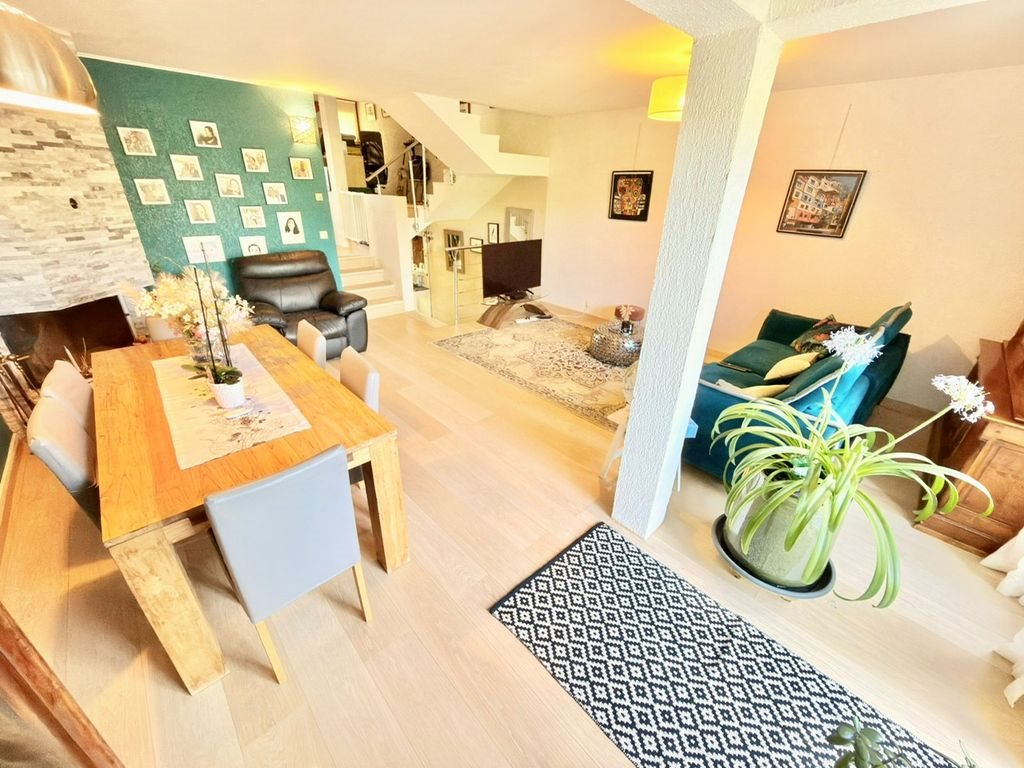 Maison à vendre, 115m², Prévessin-Moëns